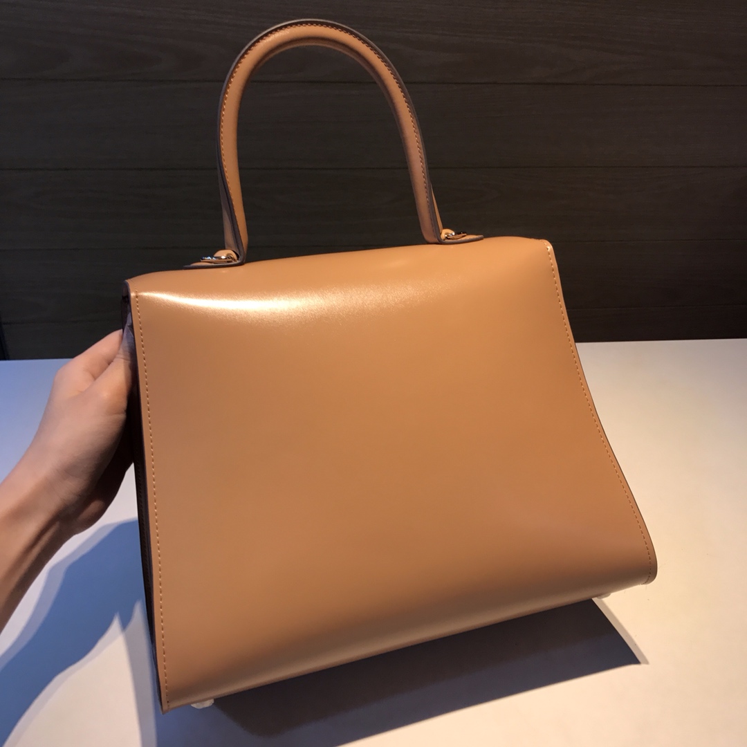 델보 브리앙 매직 박스백